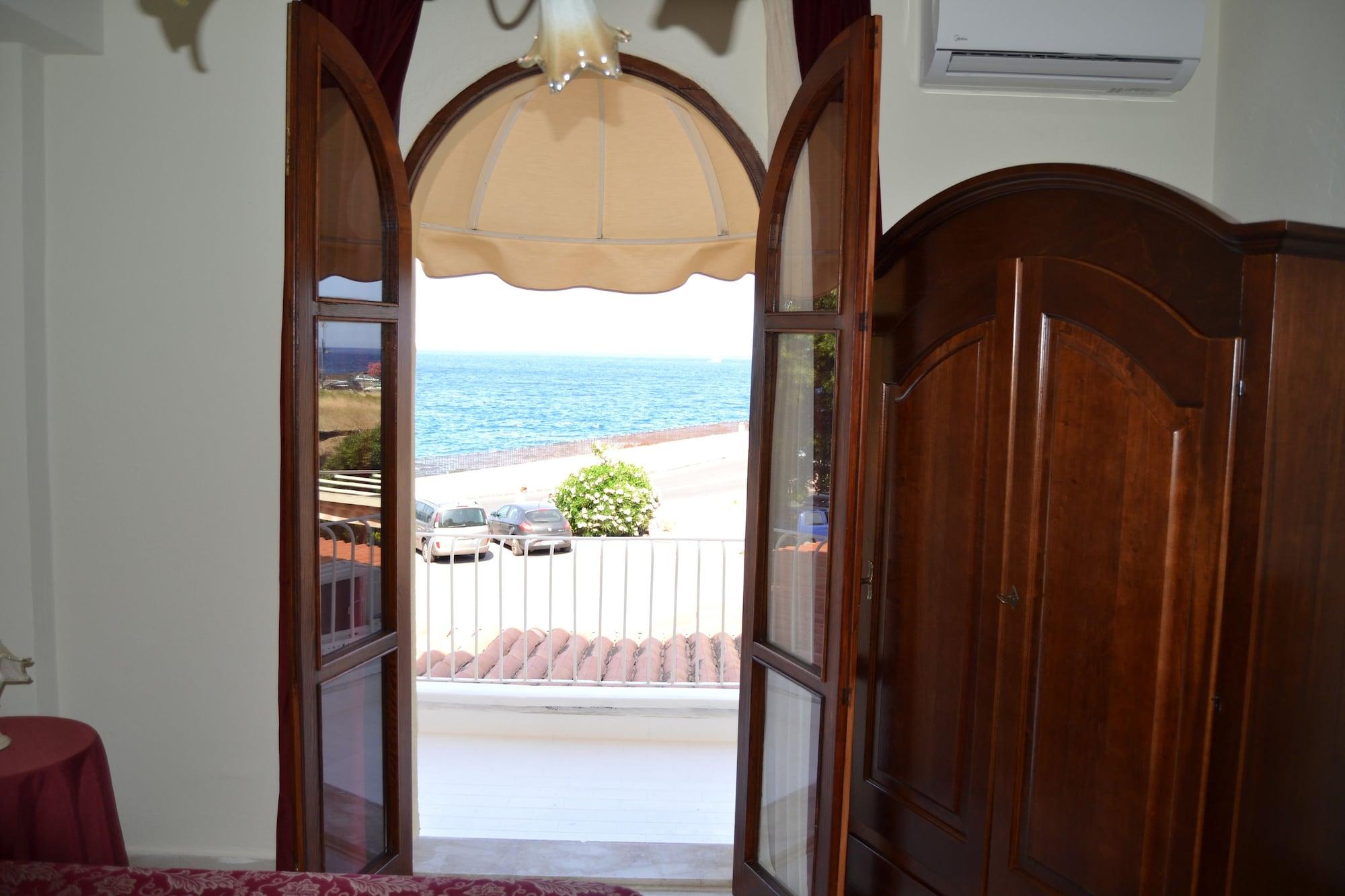 Hotel Porto Azzurro Giardini Naxos Εξωτερικό φωτογραφία