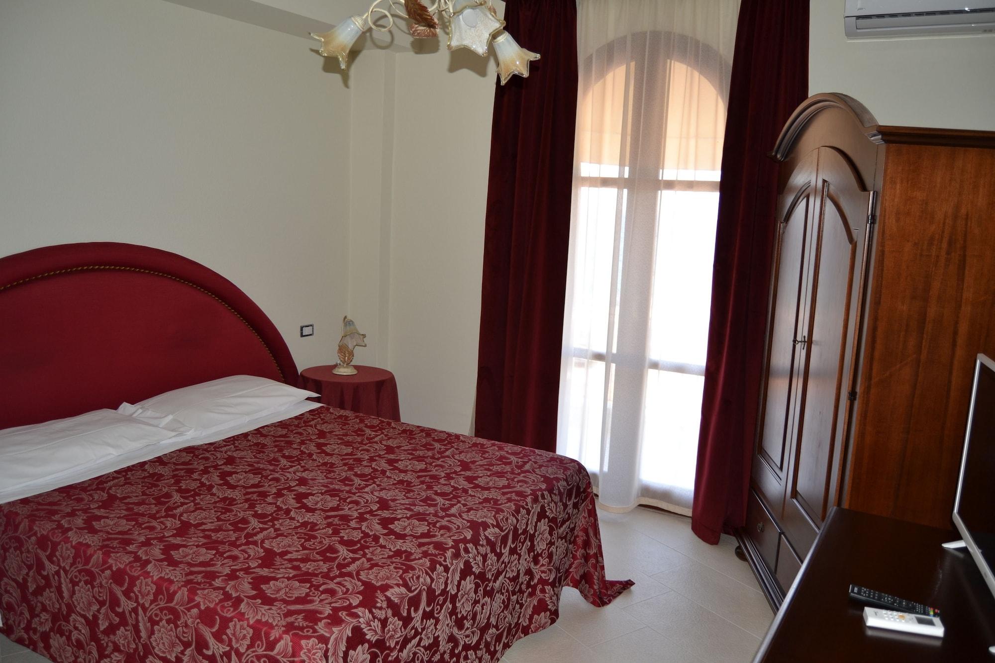 Hotel Porto Azzurro Giardini Naxos Εξωτερικό φωτογραφία