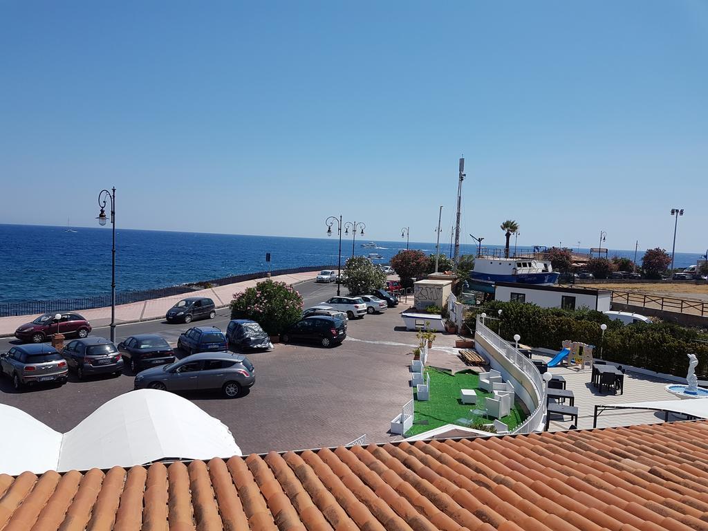 Hotel Porto Azzurro Giardini Naxos Εξωτερικό φωτογραφία